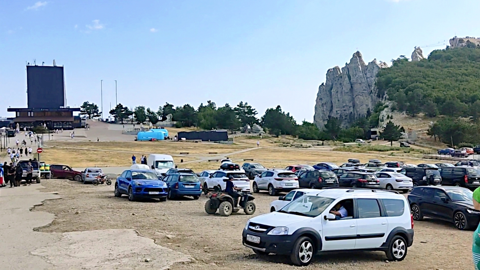Покатушка на квадроцикле с дочкой, по горе Айпетри в респ.Крым. смотреть онлайн