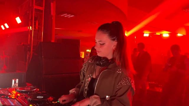 Sofia Gier - Progressive House mix - Movement & External смотреть онлайн