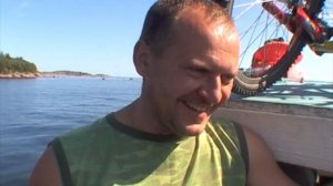 ©  "Плывем. На буксире две Лодки" 2006