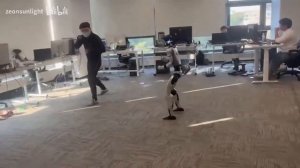 Оператор робота проиграл бой самому себе.