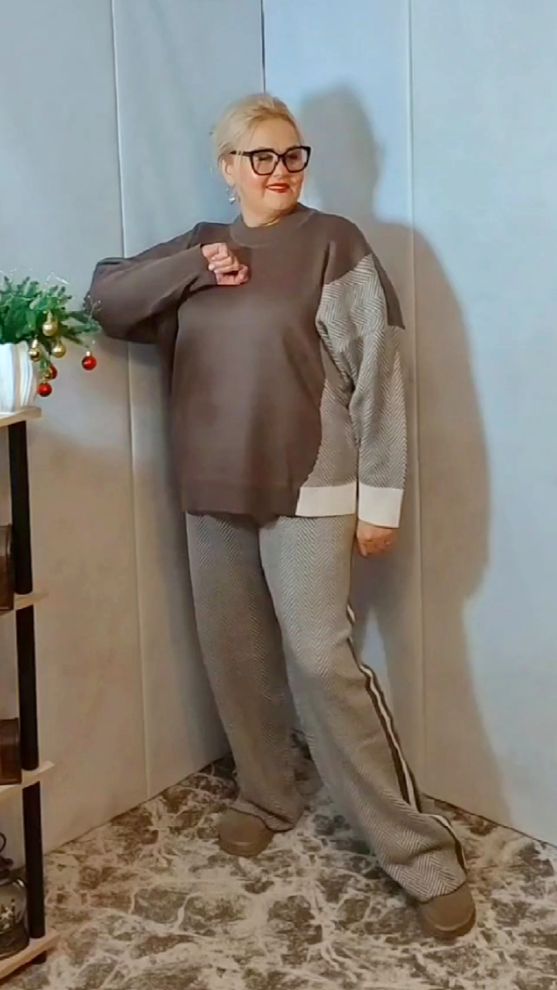 Что НАДЕТЬ ЖЕНЩИНЕ Плюс Сайз в ЗИМНЮЮ ПОГОДУ? Какие ТЕПЛЫЕ КОСТЮМЫ  Plus Size с Wildberries выбрать! смотреть онлайн