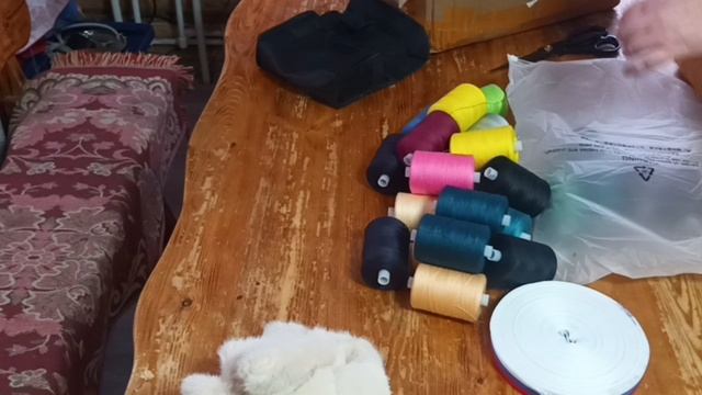 Распаковка посылки от подписчицы из Подмосковья/ Подарки детям на Новый год смотреть онлайн