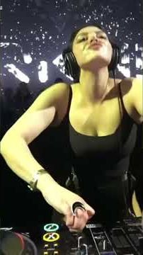 SARA LANDRY 🔥 #technogermany смотреть онлайн