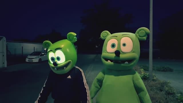 Gummy DJ x Gummibär - BI BU BA BANG (Official Music Video) смотреть онлайн