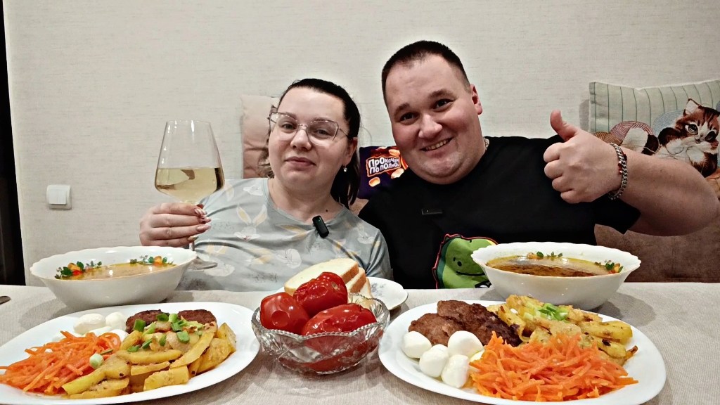 МУКБАНГ КОТЛЕТЫ с запеченной картошкой / СУП с лапшой / ОБЖОР / СОЛЁНЫЕ ПОМИДОРЫ / MUKBANG ASMR смотреть онлайн