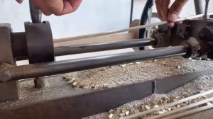 Потрясающие навыки этих ребят в производстве заглушек для велосипедных штекеров