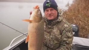 ЗАПРЕТНАЯ РЫБА КЛЮЁТ БЕШЕНО! ЗА КРУПНЫМ САЗАНОМ В ТУМАН! НА РЫБАЛКУ С ЖЕНОЙ!