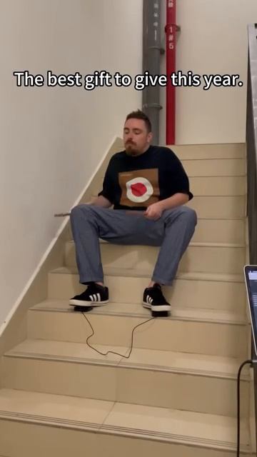 Нужны ещё глаза виртуальные, чтобы эти самые барабаны видеть смотреть онлайн