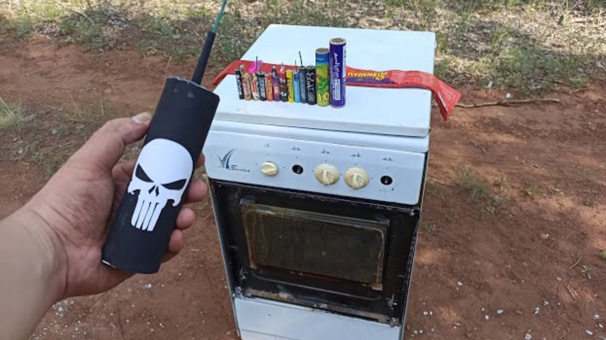 ✅Газовая плита против🆚 мощных петард!!! смотреть онлайн