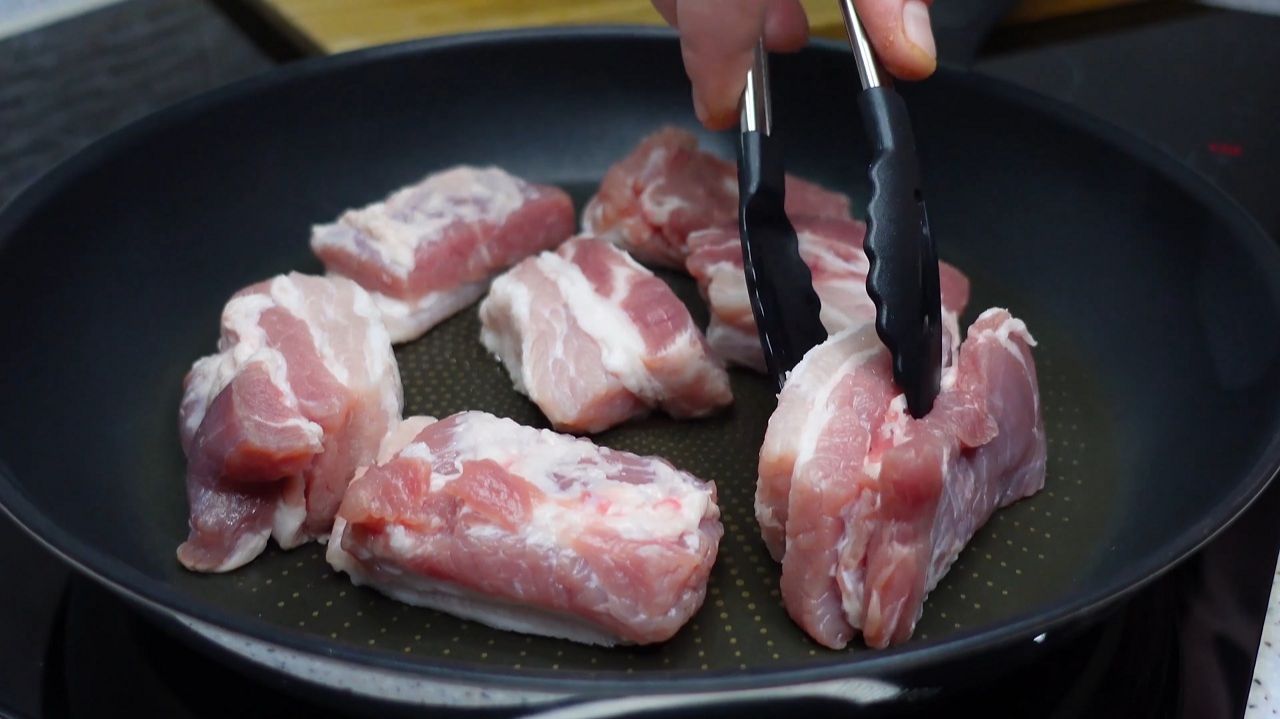 Свиная грудинка ПО КИТАЙСКИ можно готовить КАЖДЫЙ ДЕНЬ. Свиная грудинка на сковороде. смотреть онлайн