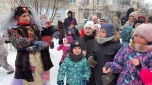 Зимний праздник во дворе