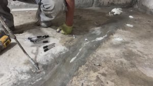 Инъектирование фундаментной плиты смолой ПенеПурФом 1К. Гидроизоляция подвала