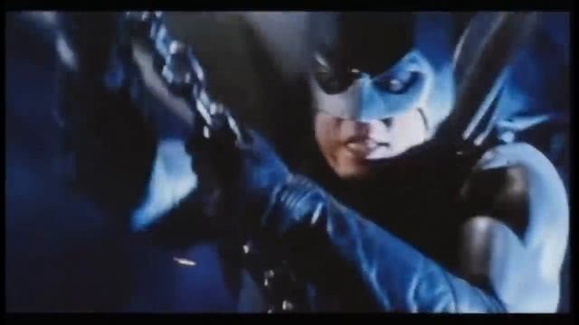 U2 - Обними меня, Возбуди, Поцелуй, Убей - Бэтмен навсегда смотреть онлайн