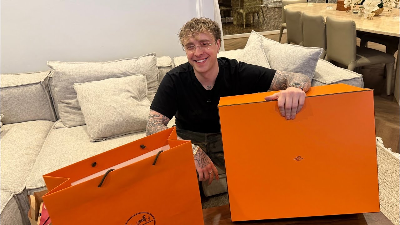 Распаковка Birkin Hermes. Влоги возвращаются? смотреть онлайн