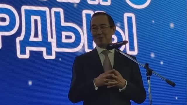 Видео торжественной церемонии открытия ХХХ республиканской конференции-конкурса "Инникигэ Хардыы" смотреть онлайн