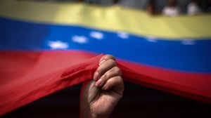 Аналитик Суверов: нефтяные компании США не спешат идти в Венесуэлу