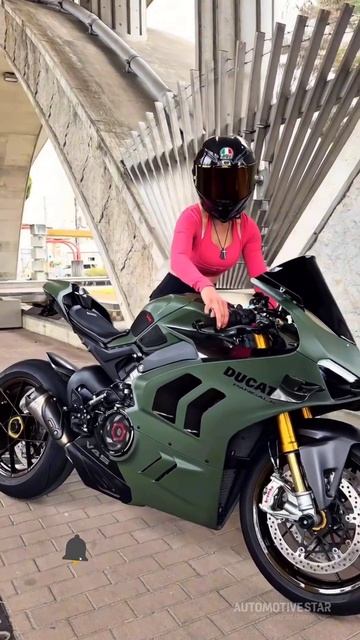 Злой Ducati V4S смотреть онлайн