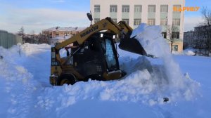В Магадане продолжается борьба с последствиями циклонов