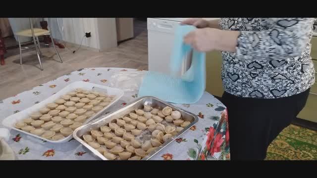 Хроника дня. Завалило снегом, убираю с теплицы снег. Что пишут, срочно к врачу. смотреть онлайн