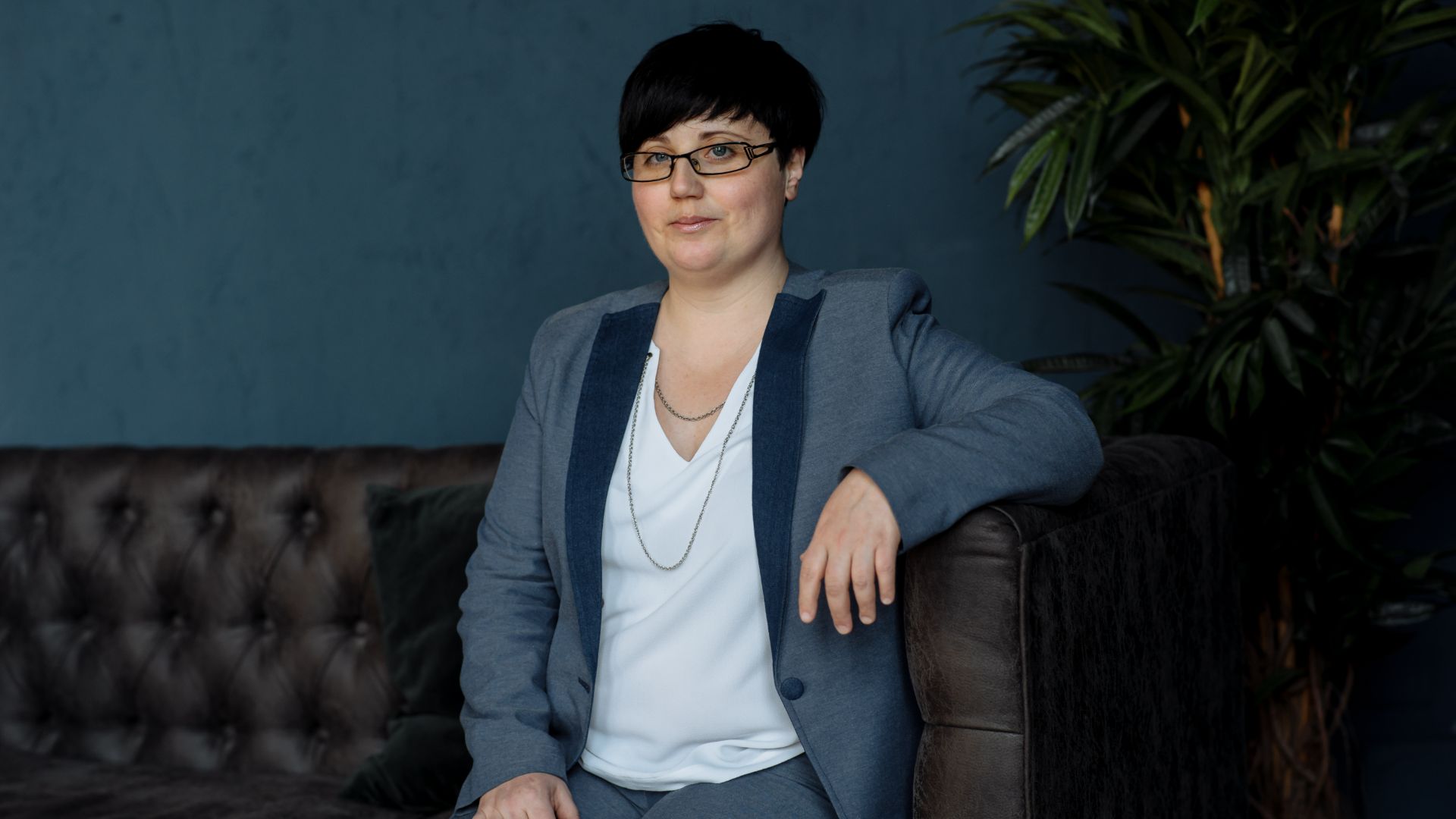 видеовизитка смотреть онлайн