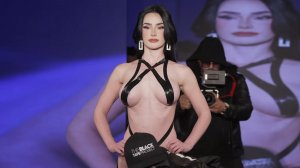 ТОП МОДЕЛИ ПОЧТИ БЕЗ БЕЛЬЯ В 4К - ГОРЯЧИЙ ПОКАЗ 2026! 🔥 МИНИ БИКИНИ И ЛЕНТОЧКИ