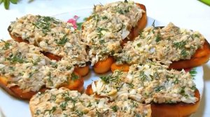 Непременно приготовьте такие бутерброды, особенно, если вы любитель рыбки.