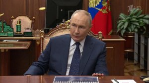 Владимир Путин в Кремле принял с докладом первого вице-премьера Дениса Мантурова.
