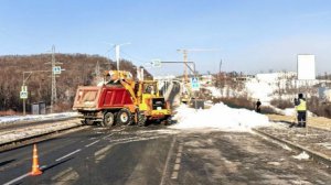 На очистку Владивостока от снега потребуется до пяти суток