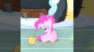 пинки такая весёлая и милая 💕