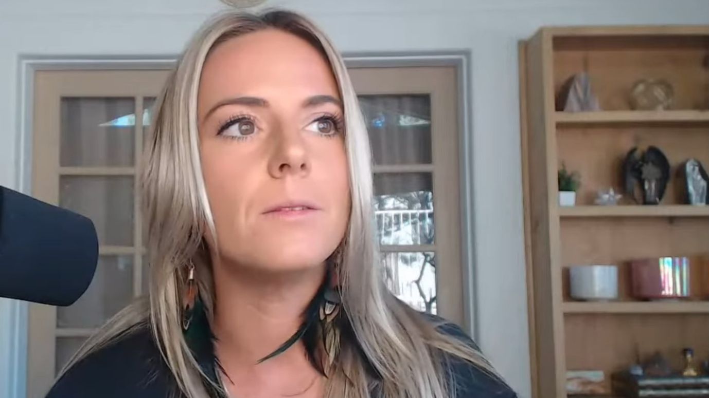 Lily Nova эфир от 12.01.2026 смотреть онлайн