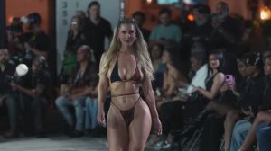 Горячий подиум: топ-модели с большими задницами в бикини🔥 Практически голые тела рвут шоу! LIVE