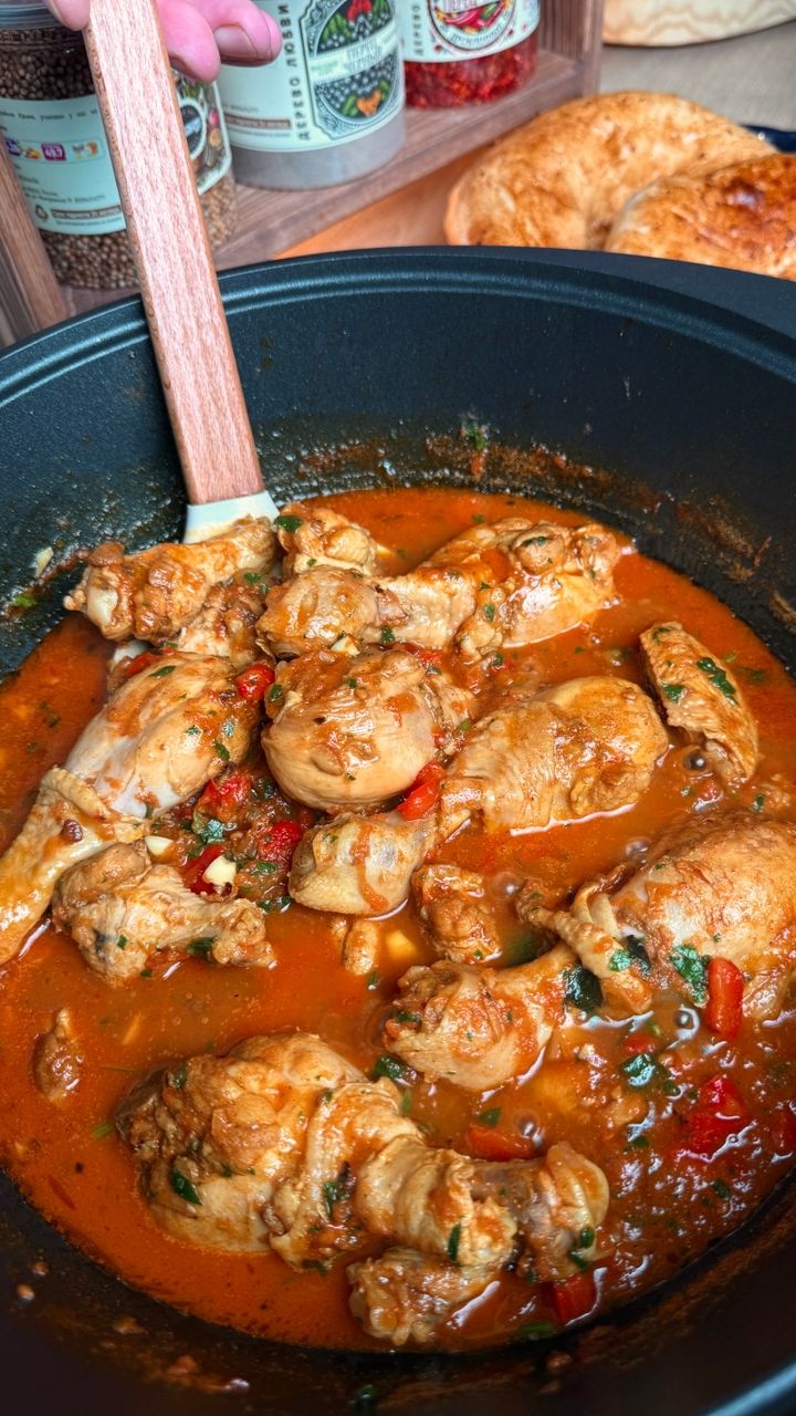 Чахохбили с курицей в казане смотреть онлайн