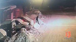 Житель Зеленогорска, скрываясь от долгов, сжёг свой бывший автомобиль