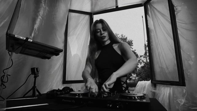 Valerie Nova - Life house DJ set. Voronezh смотреть онлайн