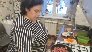 Наши будни. Готовим с Аней. Еда на два дня. Обсуждаю комментарии. Утро другого дня. Весточка от мужа