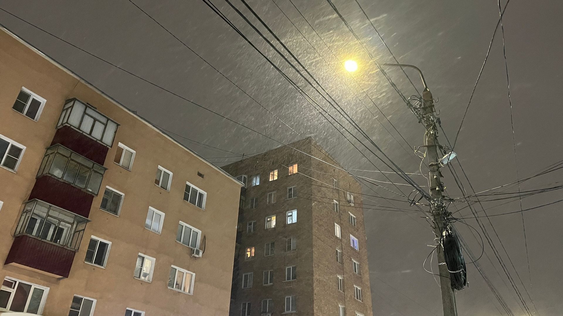 Ночной снегопад. Курск. смотреть онлайн