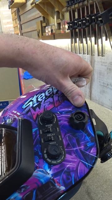 Сварочная маска ANDELI MONER LED. смотреть онлайн