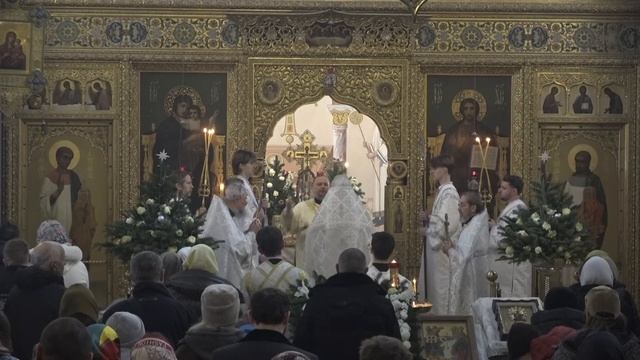 11.01.2026 Литургия. Правв. Иосифа Обручника, Давида царя и Иакова, брата Господня смотреть онлайн