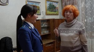 Кропотливо собирая доказательства, работники органов прокуратуры помогают добиться справедливости.