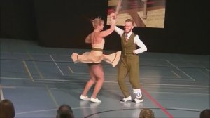 Быстрый танец фортепьяно-буги-вуги - Сондре и Таня. #Танцы