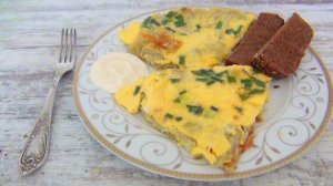 Омлет с картофелем на сковороде - Вкусный завтрак -  рецепт