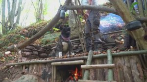 ХАКАН _  строительство бушкрафтового убежища под деревом с использованием глины