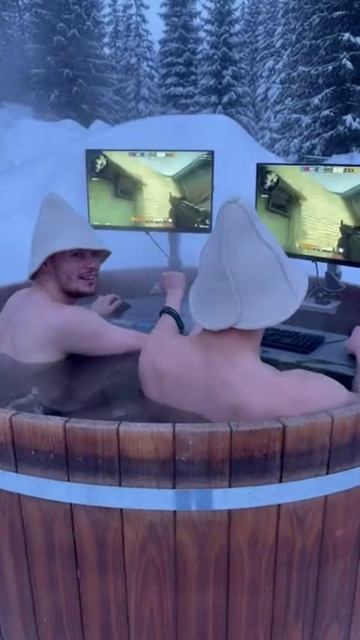 Хотели бы поиграть в кс в банном чане ? смотреть онлайн