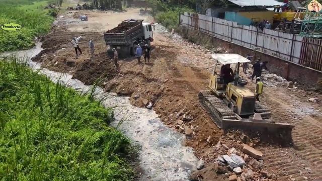 Строительство дороги, сборщики металла  , продолжение смотреть онлайн