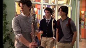 отрывок из фильма братья Джонас