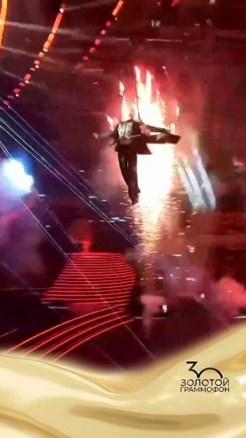 Тот самый коллега с перфомансом на корпоративе смотреть онлайн