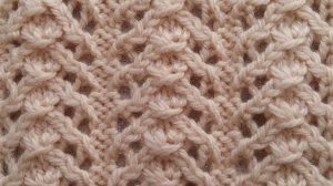 22. Вязание на спицах. Вертикальные ажурные полоски