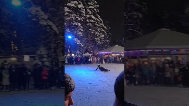 Красивейший Лесной каток под открытым небом в "Охта Парке". смотреть онлайн