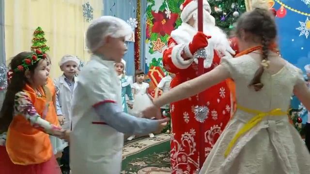 хоровод "Дед Мороз пришёл, ура!" автор Ольга Воеводина, подготовительная группа смотреть онлайн