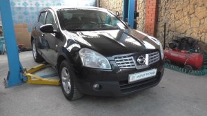 Замена сайлентблоков переднего правого рычага на Nissan Qashqai 2,0 4WD Ниссан Кашкай 2008 года